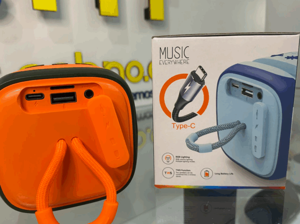 Parlante Tyg Portátil Con Bluetooth, Manos Libre, Fm, SD y Luz Led - Imagen 4